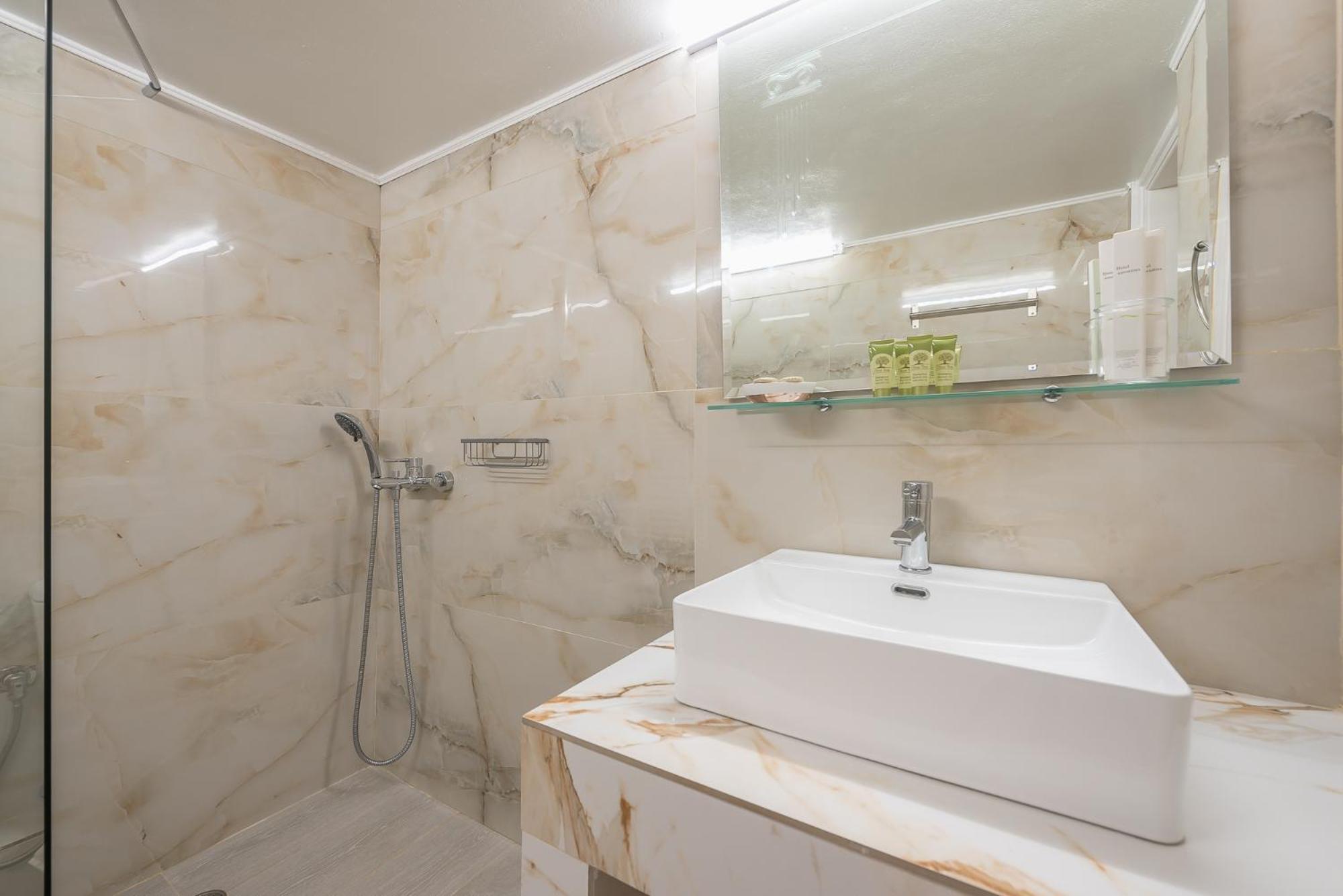 Modern Apartment 200M From Acropolis 100Mbps Netflix Athens Luaran gambar